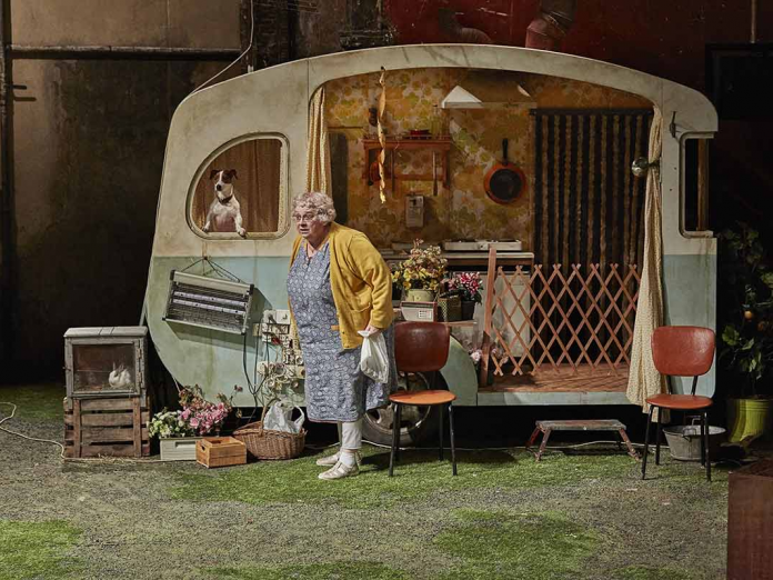 b61f0083957ad49b00b82bef66201a7ab79f1e36a5d6d616bcd24d307497b131