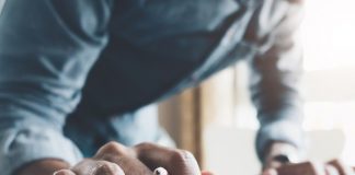 Calcul des heures supplémentaires hebdomadaires : les congés payés doivent-ils être pris en compte ?