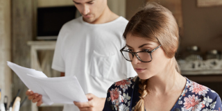 Hébergement touristique et micro-entreprise : règles applicables aux revenus 2025