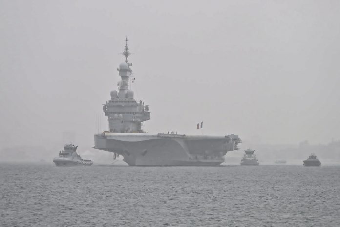 Le porte avions Charles De Gaulle