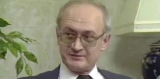 Yuri Bezmenov, vous connaissez ?