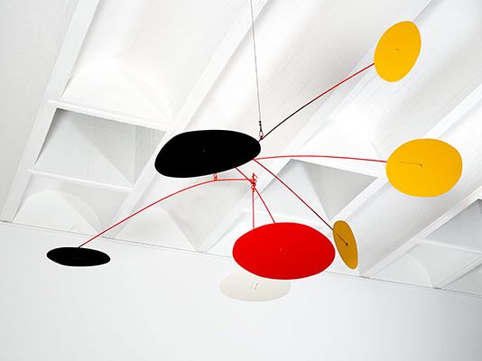 Hyères les Palmiers : CALDER, équilibre en couleurs